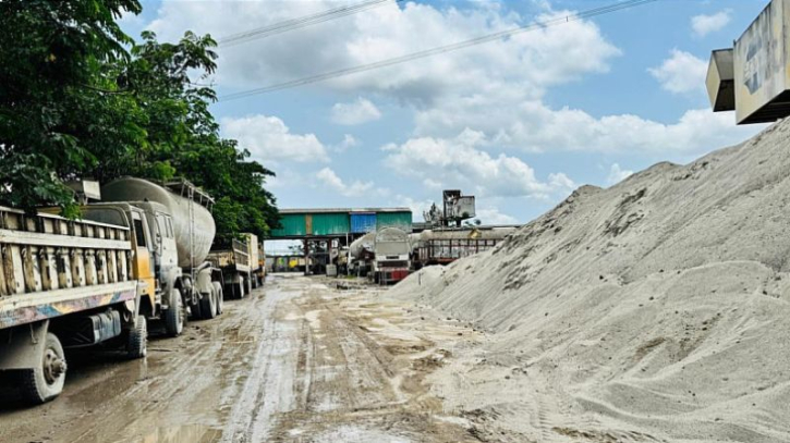 বায়ুদূষণের দায়ে বন্দরে বসুন্ধরাকে ২ লাখ টাকা জরিমানা